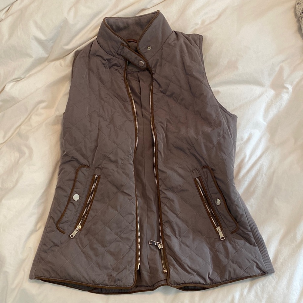 Zara women vest (size S)